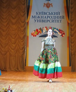 Свято осені в Ліцеї КиМУ «Осінній Бал-2014» - фото №17